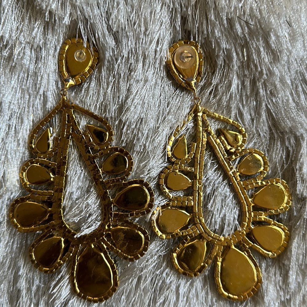 Earrings - Picture 3 of 3
